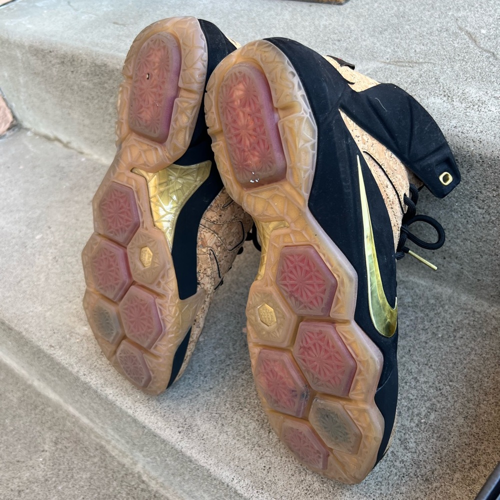 Lebron 12’s - Picture 7 of 7